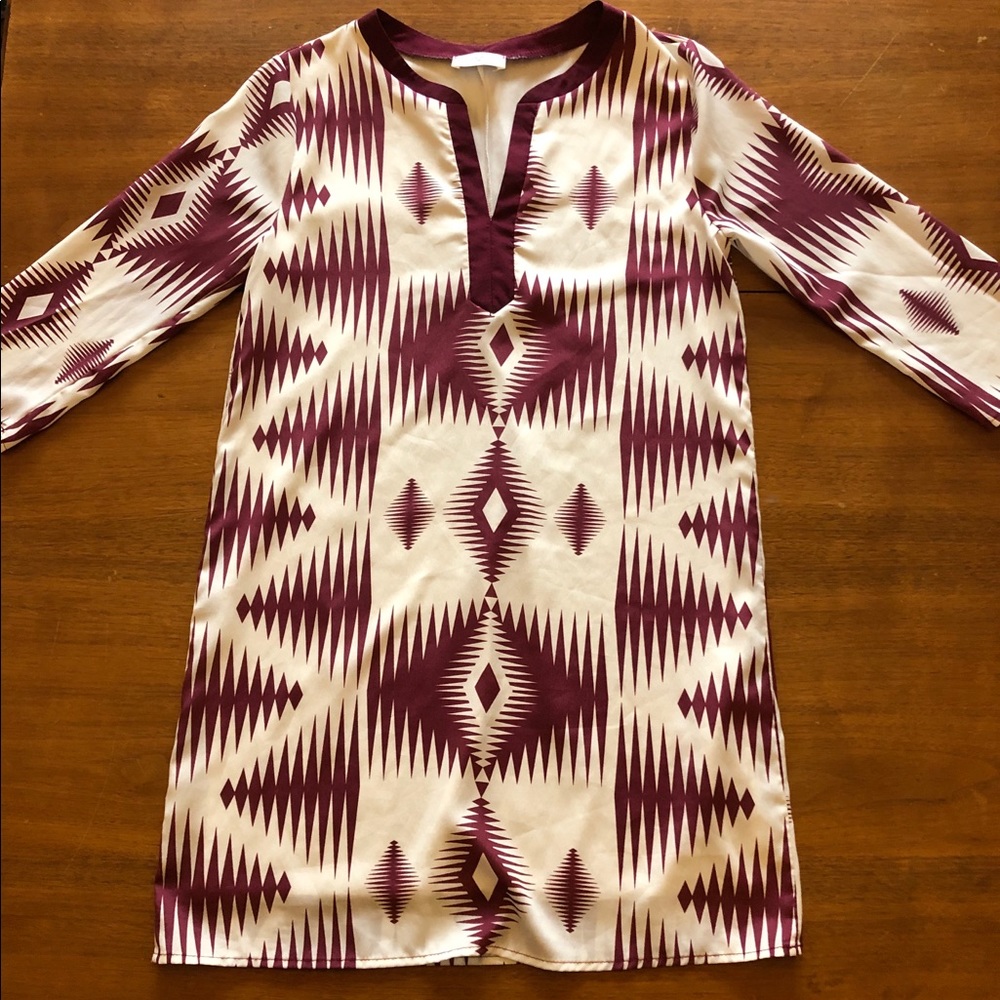 Everly small maroon and white dress